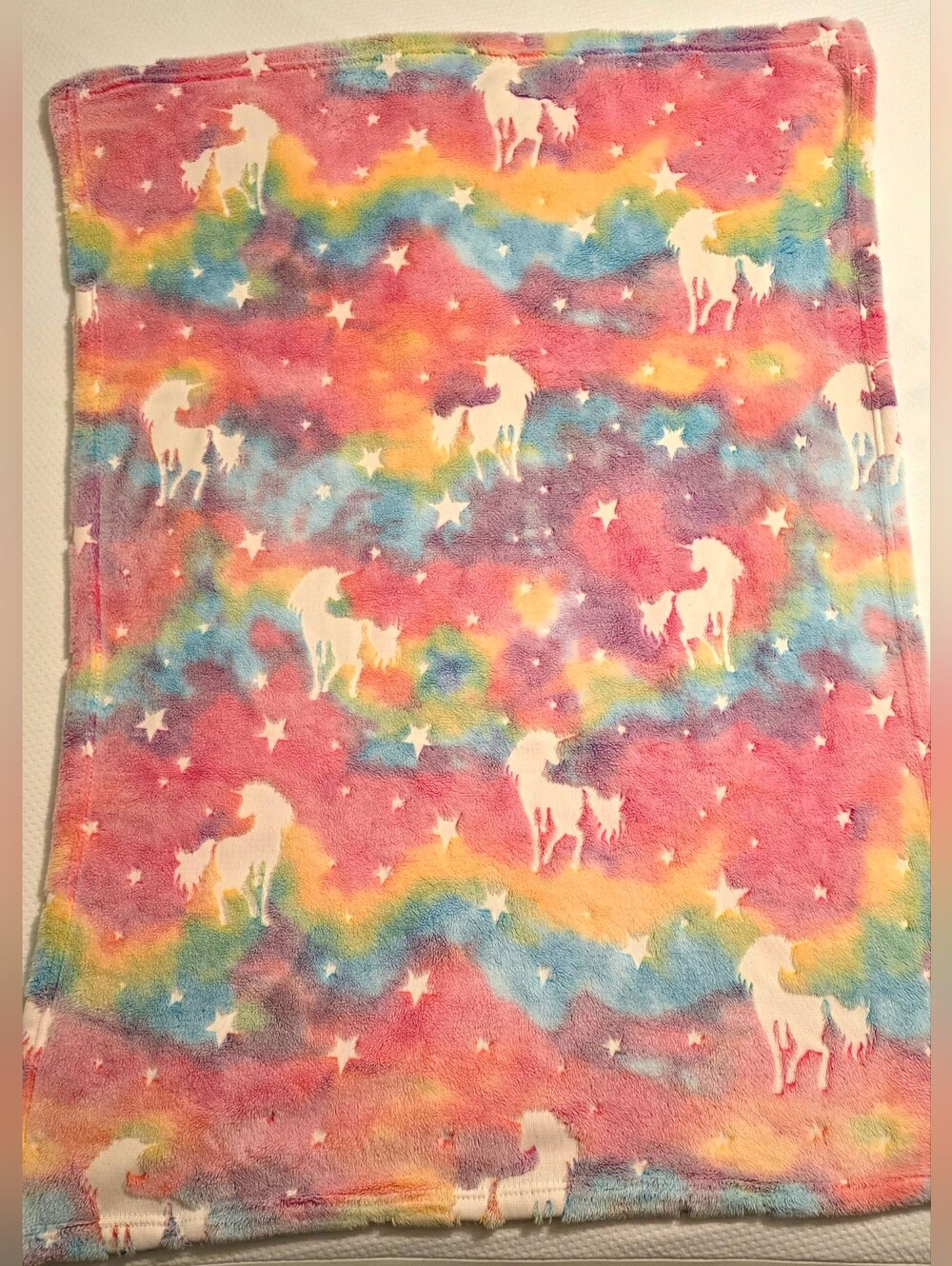 NWOT Glow In The Dark Baby Blanket Rainbow Unicorns